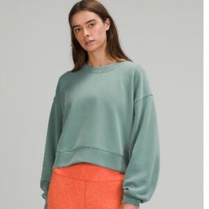 Lululemon Softstreme Perfectly Oversized
Cropped Crew SIZE 6